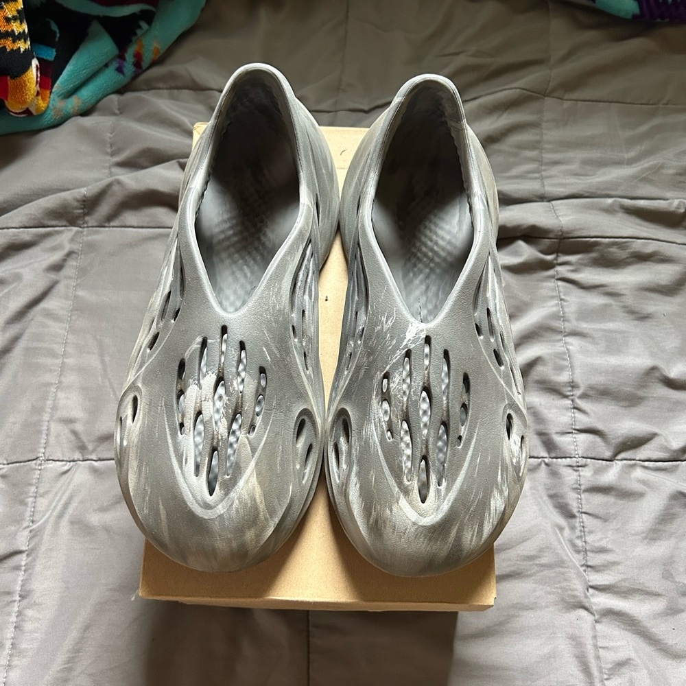 YEEZY FOAM RNNER MX GRANITE